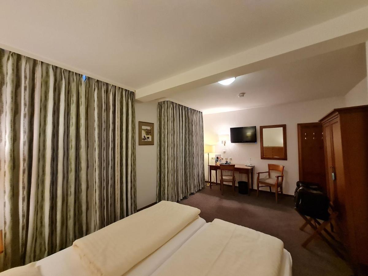 Hotel Waldquelle - Baumhaushotel Aerzen Екстериор снимка