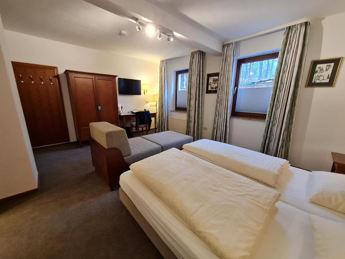 Hotel Waldquelle - Baumhaushotel Aerzen Екстериор снимка