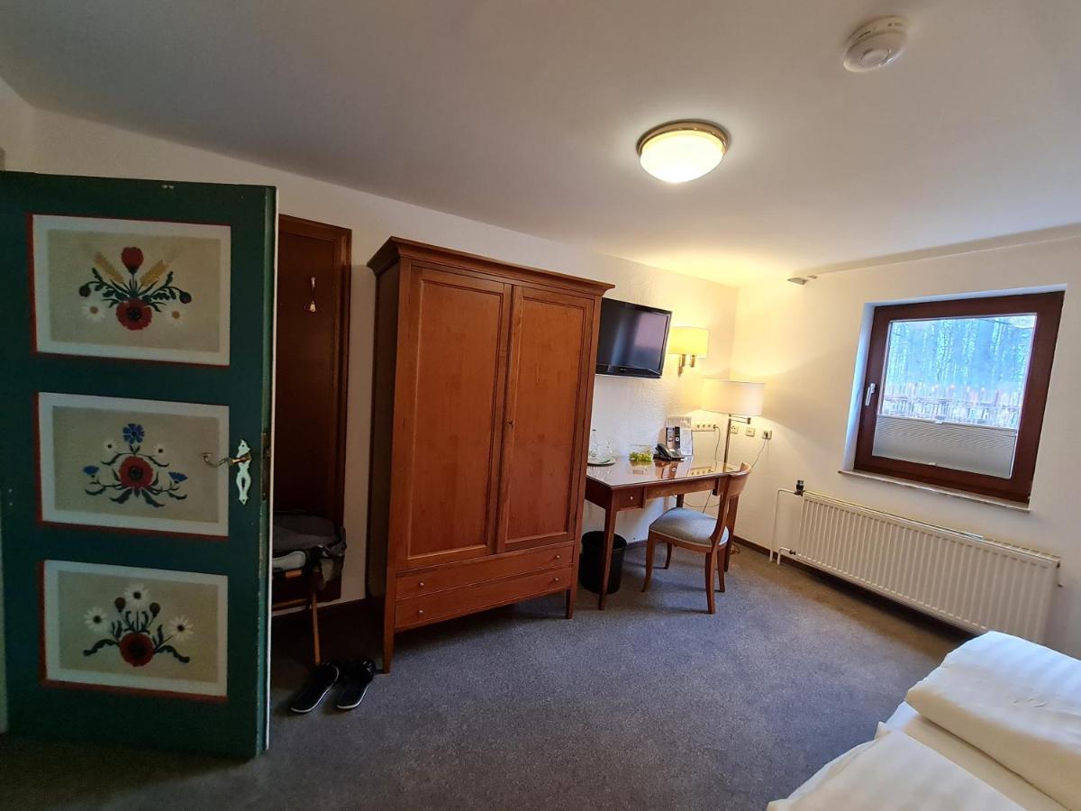 Hotel Waldquelle - Baumhaushotel Aerzen Екстериор снимка