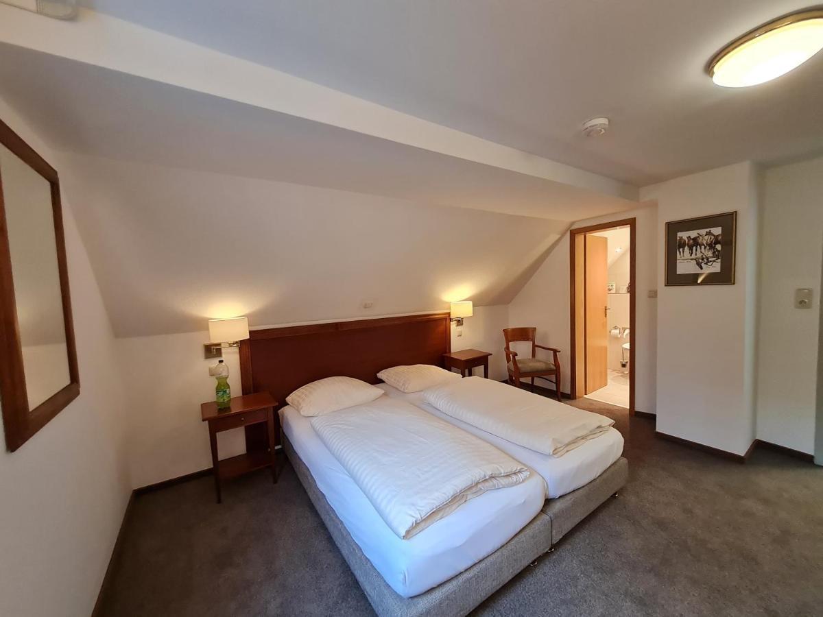 Hotel Waldquelle - Baumhaushotel Aerzen Екстериор снимка
