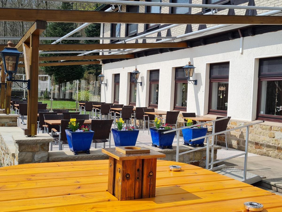Hotel Waldquelle - Baumhaushotel Aerzen Екстериор снимка