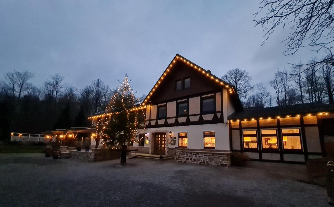 Hotel Waldquelle - Baumhaushotel Aerzen Екстериор снимка