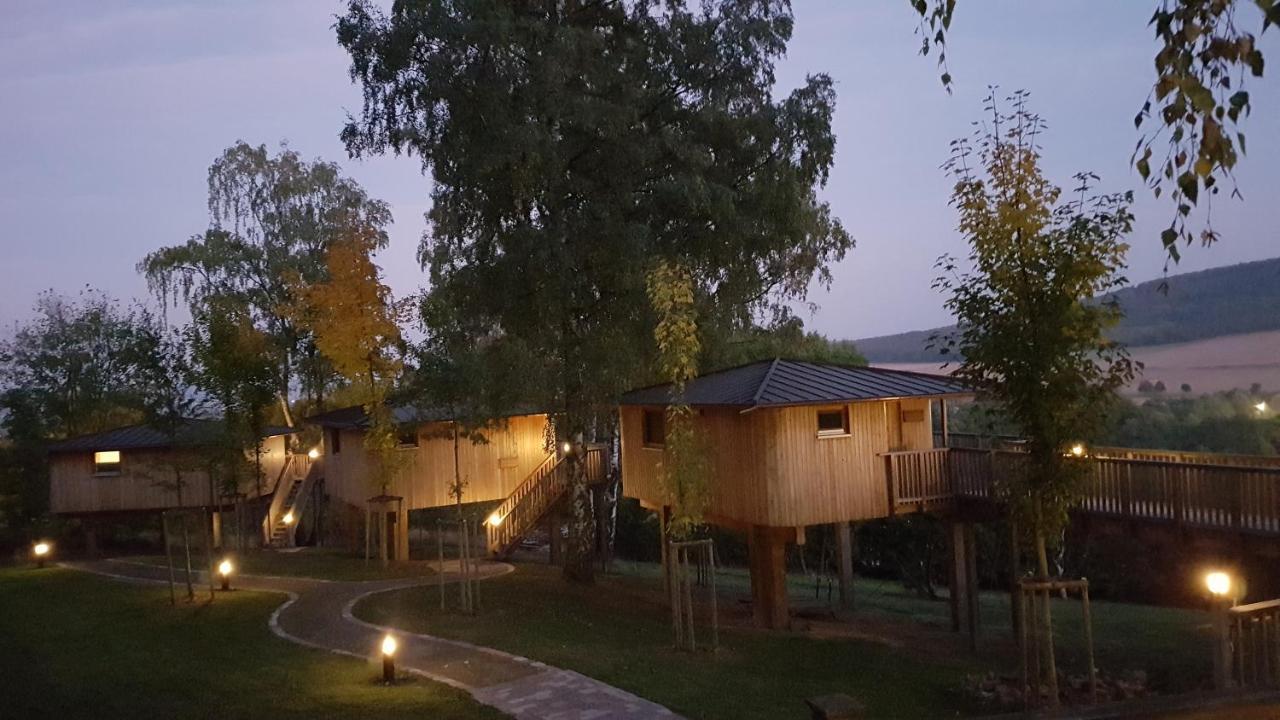 Hotel Waldquelle - Baumhaushotel Aerzen Екстериор снимка